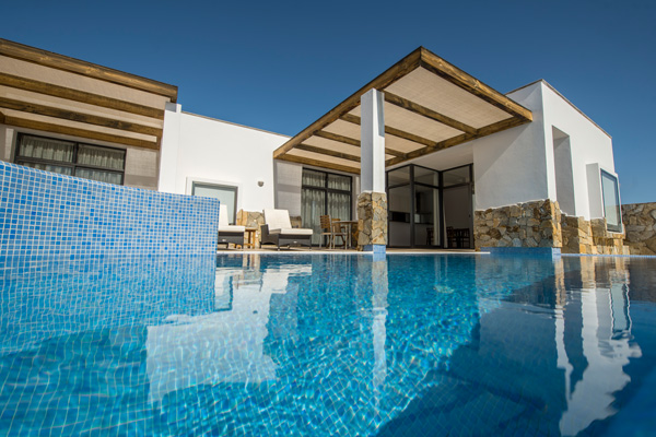 Villa-terrace-pool